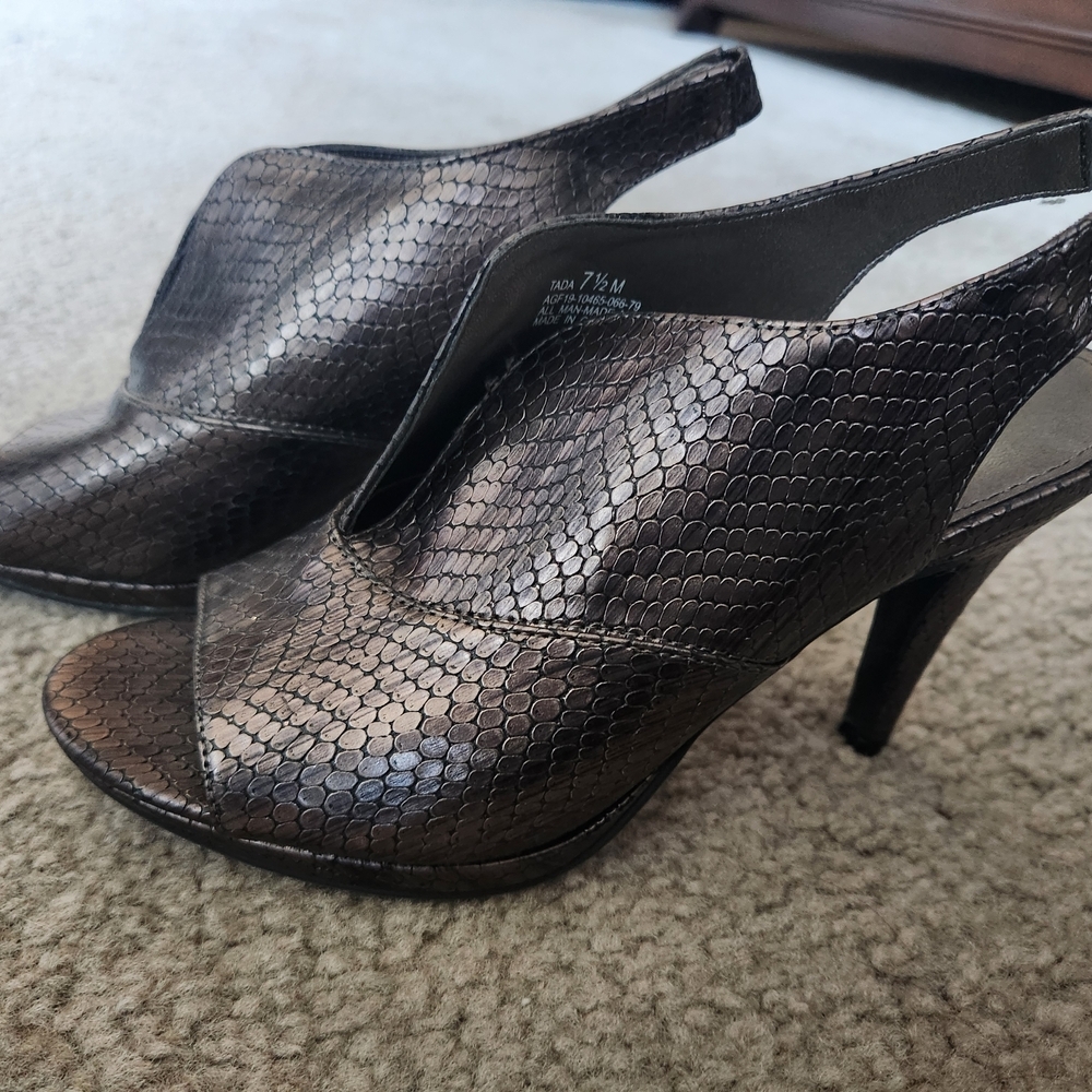 The Limited Brown Heels for a Sophisticated Look